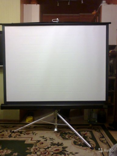 Экран для проектора на штативе