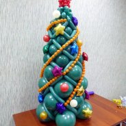 A Balloon Tree With Its Hands
